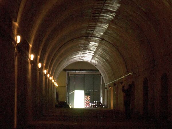 W roku 1940 na Podkarpaciu rozpoczęto budowę kwatery sztabowej dla Hitlera pod nazwą " Anlage Sud " . Drugą " Anlage Mittel " budowano w rejonie Tomaszowa Mazow