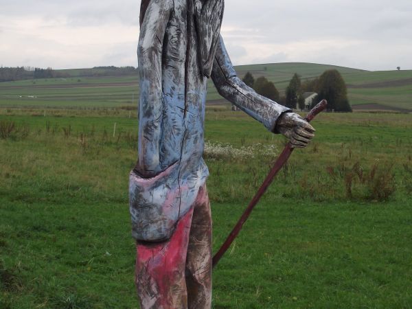 wędrowny Żyd z kosturem - dzieło z uniwersyteckiej pracowni rzeźbiarskiej.