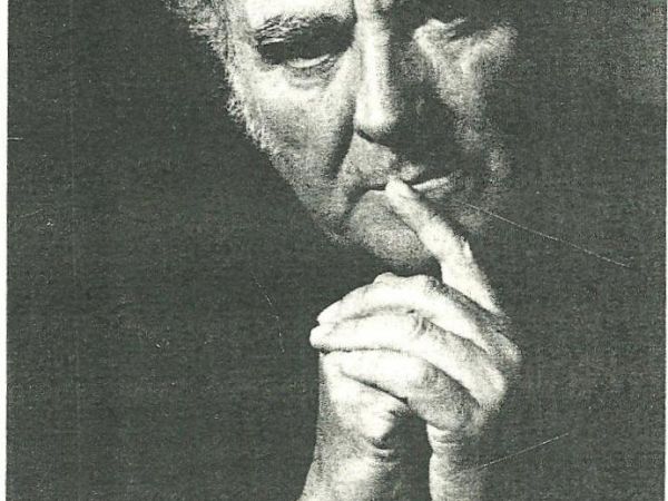 kapłan z Sanoka pochodził, tu też jest pochowany - warto znać tą Postać - by  pamiętać... Uczestnik kampanii wrześniowej, Kapelan Rodzin Katyńskich i ZHP, Honor