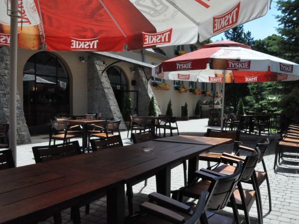 Zbąszyń, Hotel Restauracja "Podzamcze".