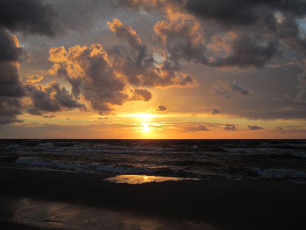 Zachód słońca w Łebie