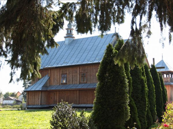 Cerkiew Narodzenia NMP w Stubienku – drewniana parafialna cerkiew greckokatolicka . Świątynia została wzniesiona w 1849 r. Od 1971 r . pełni funkcję kościoła rz