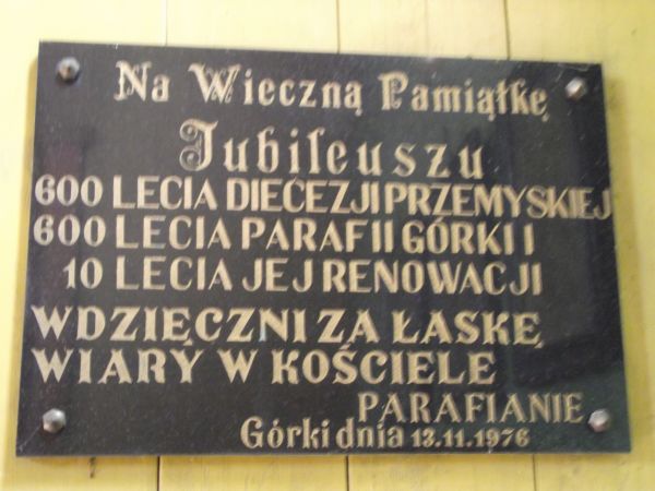 w starym kościele - dziś kaplicy przedpogrzebowej - po prawej nawy głównej, taka oto tablica jest...