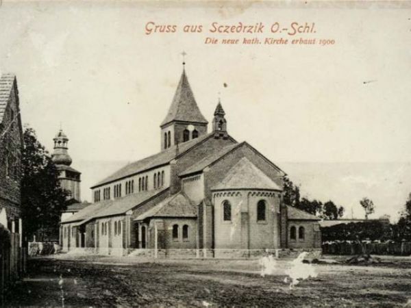 Kościuł z około 1905r.
http://www.ozimek.pl/noty/index.php?menu=szczedrzyk