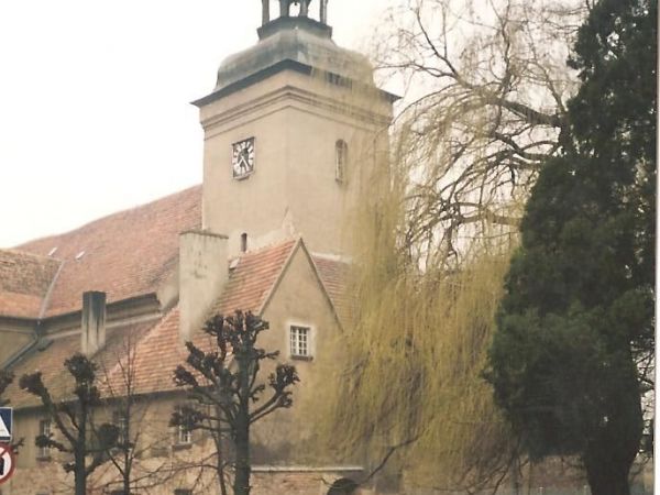 Grodzisk Wielkopolski-ul.3 maja, kościół pw. Najświętszego Imienia Jezus i Niepokalanego Poczęcia N.M.P., pobernardyński z 1662 r.