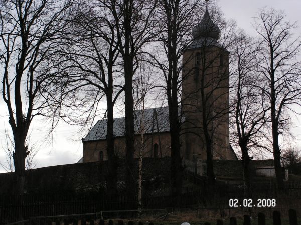 Widok na kościół-zbliżenie