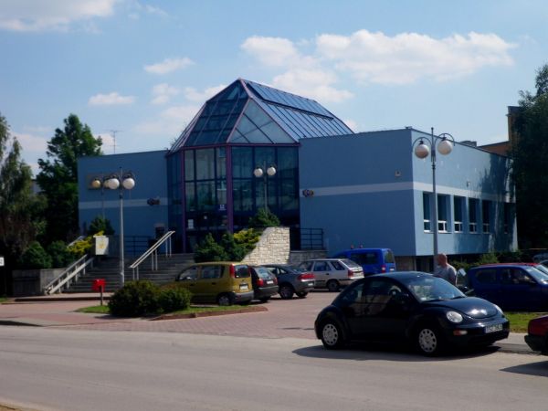 Jeden z budynków banku w Połańcu