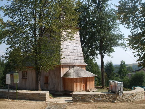 cerkiew w Bałuciance po remoncie lato 2013