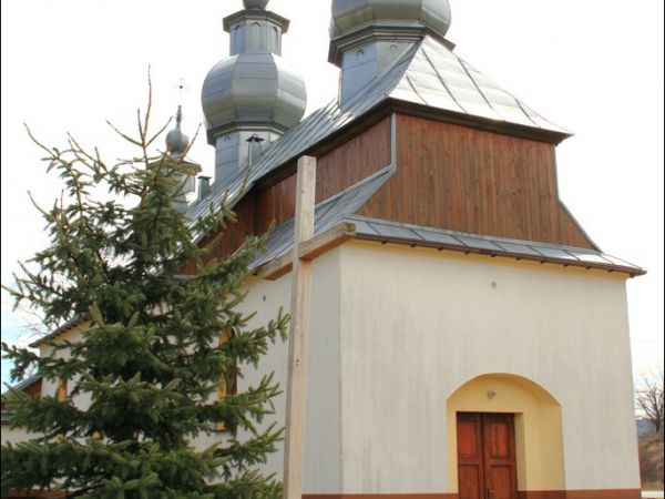 Murowana cerkiew greckokatolicka pod wezwaniem św. Teodosija Peczerskiego w Malawie. Cerkiew zbudowana w 1897 na miejscu wcześniejszej drewnianej świątyni . Obe