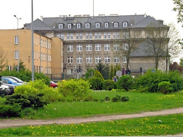 Szkoła od strony Kauflandu