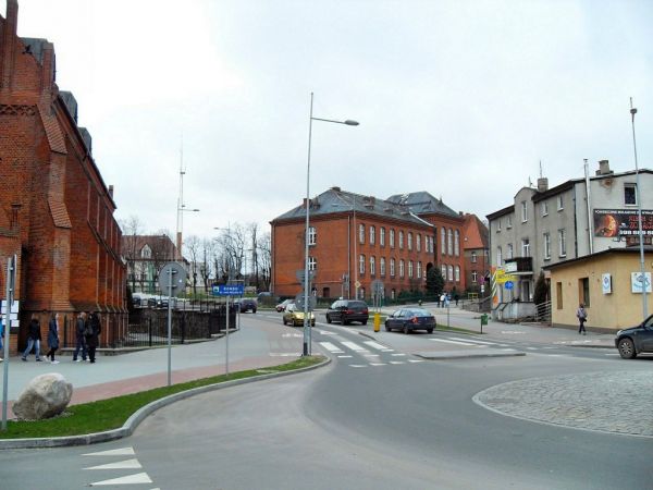 Ulica  przy kościele