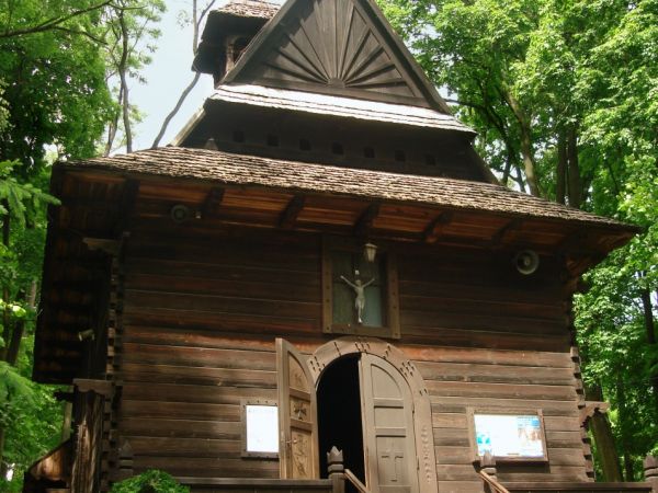 Kaplica w stylu zakopianskim pw. sw. Karola Boremeusza (1917)