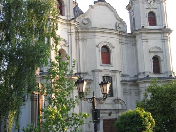 Kościół pw.św. Apostołów.