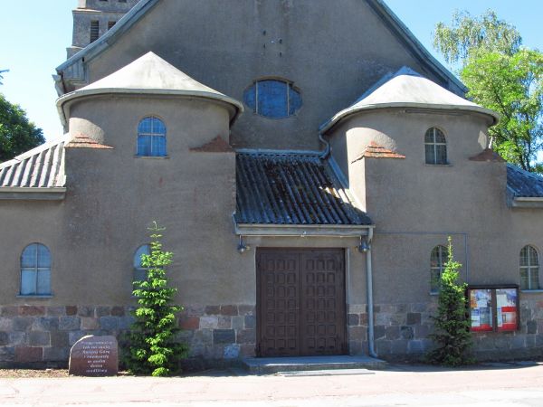 Kościół w Piecach na Pomorzu