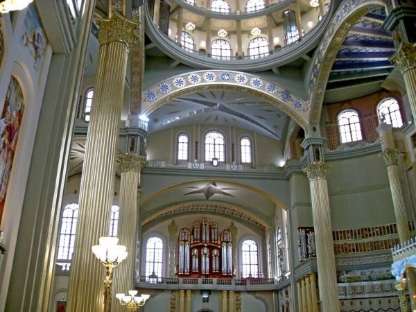 Wnętrze Bazyliki w Licheniu