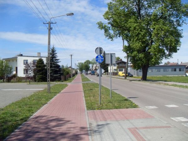 Ulica Długa przy wjeździe do KOP-u