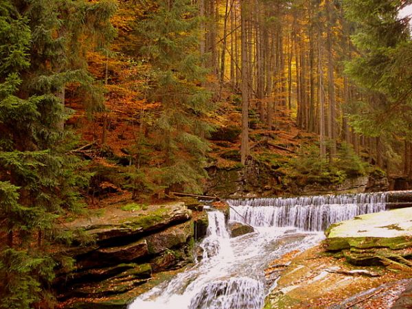 Część wodospadu w Szklarskiej Porębie