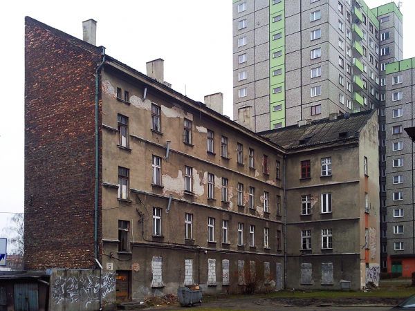 Dąbrowa Górnicza. Stary budynek