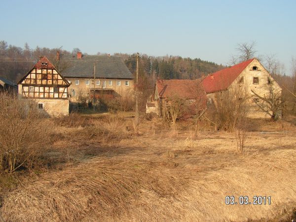 Skorzynice. Wieś.Widok na bazę.