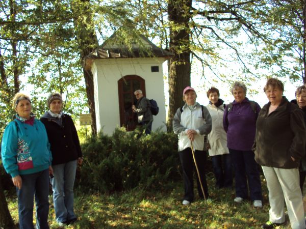 kapliczka pw. św. Dawida - na cmentarzu cholerycznym, ku czci zmarłych na cholerę ok. 1750 roku, odbudowana w 1995r.
