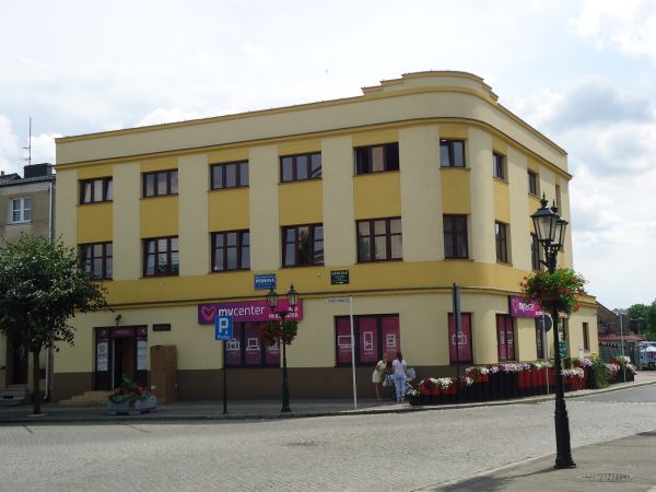 Stary Rynek 8- daw. Restauracja RATUSZOWA