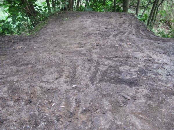 Schron nr 3 Armii "Poznań" z 1939r. Widok wprost ze stropu, tuż po usunięciu warstwy ziemii (przez autora).