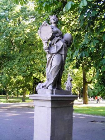 Ogród Saski - rzeźba NAUKA