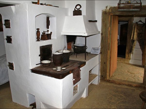 Skansen w Markowej - chałupa biedniacka - kuchnia