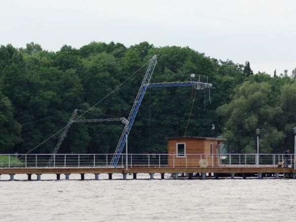 Wyciąg do nart wodnych (podobno ma być największy w Polsce)