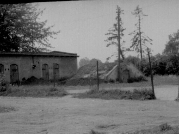 Otoczna, podwórze przy starej szkole - obecnie nie istnieje