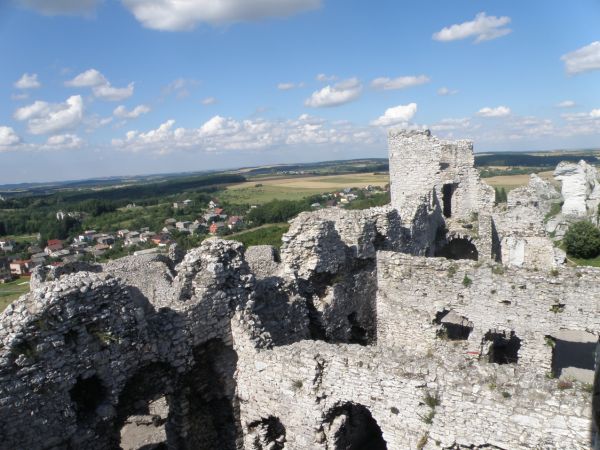 Zamek OGRODZIENIEC **** http://www.zamek-ogrodzieniec.pl/ **** http://zamki.net.pl/zamki/podzamcze/podzamcze.php **** Zamek Ogrodzieniec znajduje się w Podzamcz