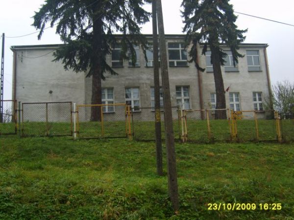 SZkoła Podstawowa :))))Z.R.uczęszczałem w latach 1955-1963