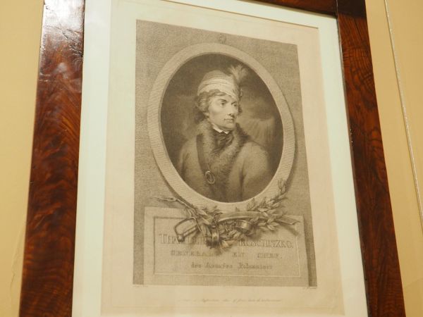 pośród ekspozycji prezentowanej w oficynie dworskiej.