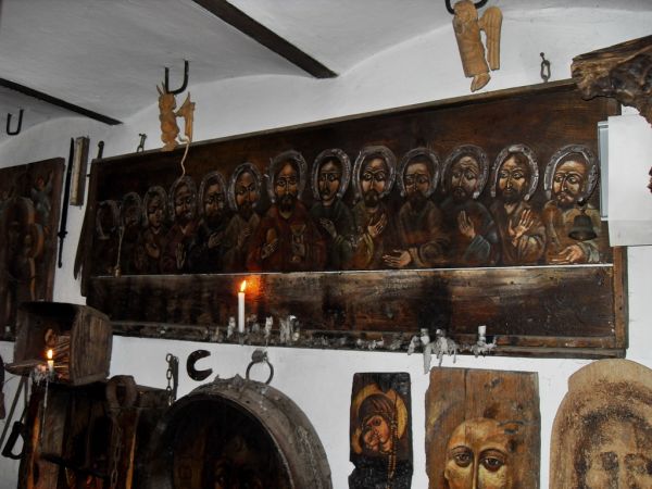 Wspaniała galeria Pana Zdzisława Pękalskiego w Hoczwi - a to już w centrum czyli w piwnicy, gdzie cuda dla oka i jeszcze większe dla ucha.