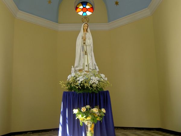 Wnętrze kapliczki zdjęcie ,,Pogma,,