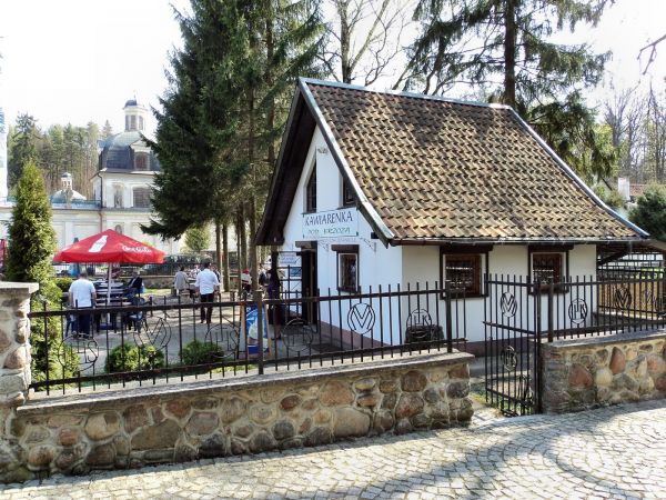 Kawiarenka w Świętej Lipce 2011-04-25