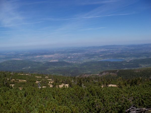 Kotlina Jeleniogórska widziana ze szlaku do Słonecznika....