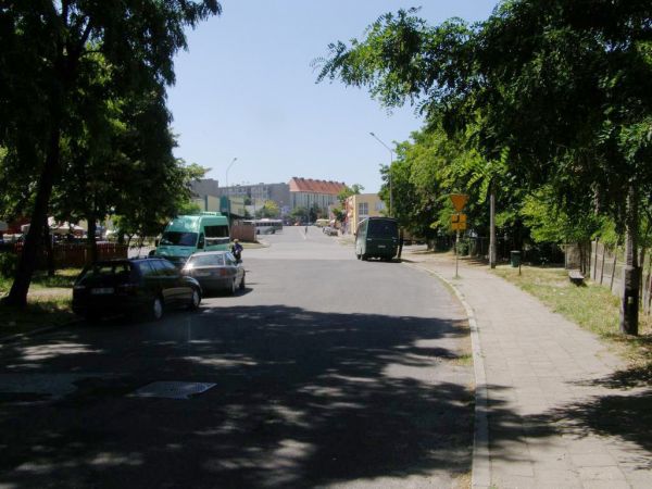 Głogów ul. Nadbrzeżna w kierunku dworca PKS