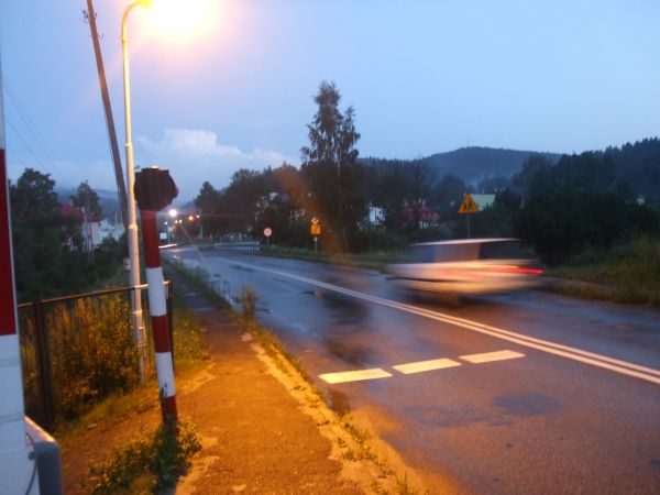 Rzepedź 2012  droga główna wieczorem.....