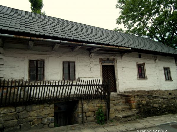 stare zabytkowe chaty lanckorońskie