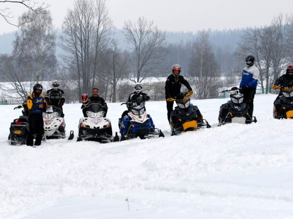 Zimowe wyprawy na sukterach