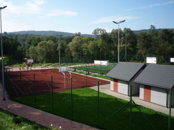 Kompleks Sportowy w Trzebuni.