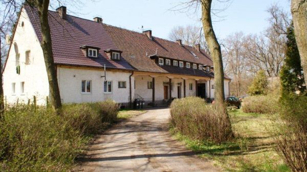 Stara szkoło. Rudki - kwiecień 2010