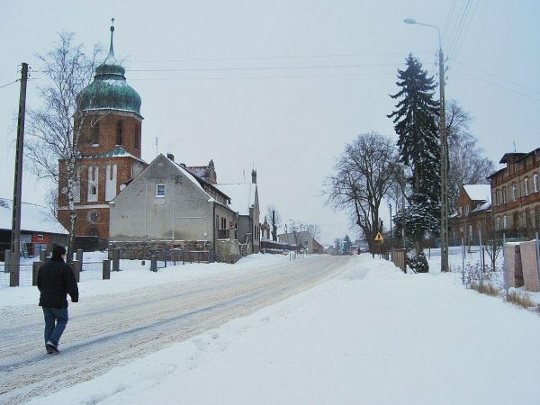 Stary Targ zimowo. Wjazd od strony Sztumu.