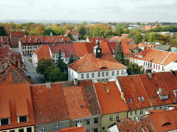 Rynek Reszelskiej Starówki-widok z wieży zamkowej.