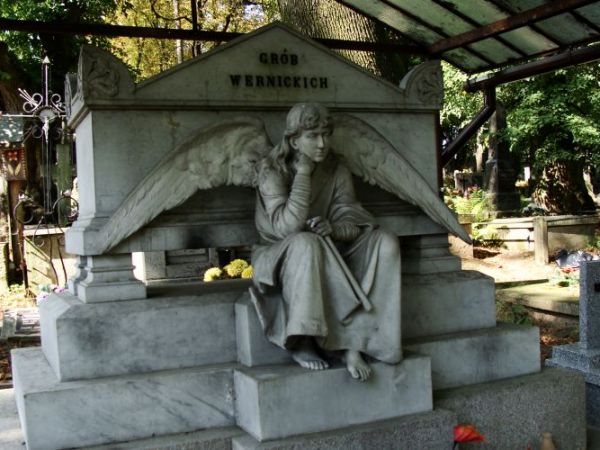 Najpiękniejszy nagrobek na cmentarzu nałęczowskim