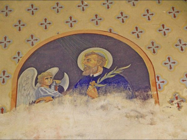 Murowana cerkiew p.w. Opieki NMP . Zbudowana w 1913 r. Wewnątrz cenna polichromia. W latach 1947-71 - magazyn. Obecnie opuszczona i zaniedbana.