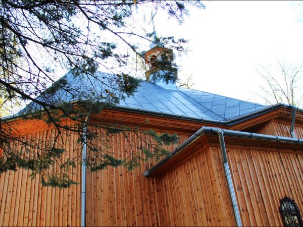 Cerkiew św. Dymitra w Kuźminie - drewniana  cerkiew greckokatolicka . Została zbudowana w 1814 r. Obecnie użytkowana jest jako kościół rzymskokatolicki pw. Matk