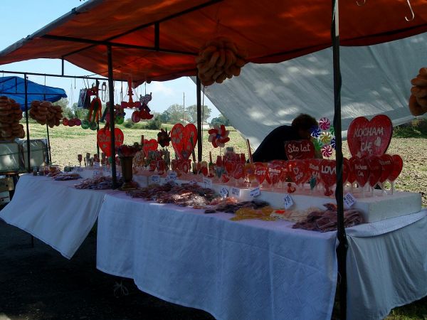 Rywałd, odpust - stragan odpustowy 3