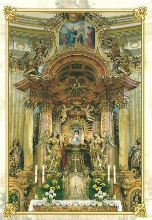 ze zbiorów prywatnych : Święty obrazek z sanktuarium - przedstawia ołtarz główny z 1725r., a tam : malutka, zaledwie 28 cm wysokości, gotycka figurka Matki Boże